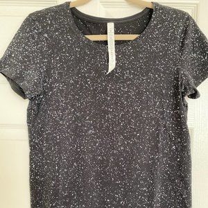Lululemon crew neck shirt